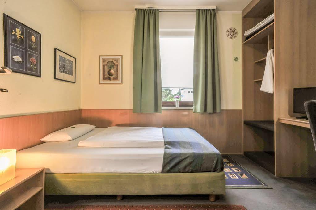 City Hotel Fellbach 24H Check-In Dış mekan fotoğraf