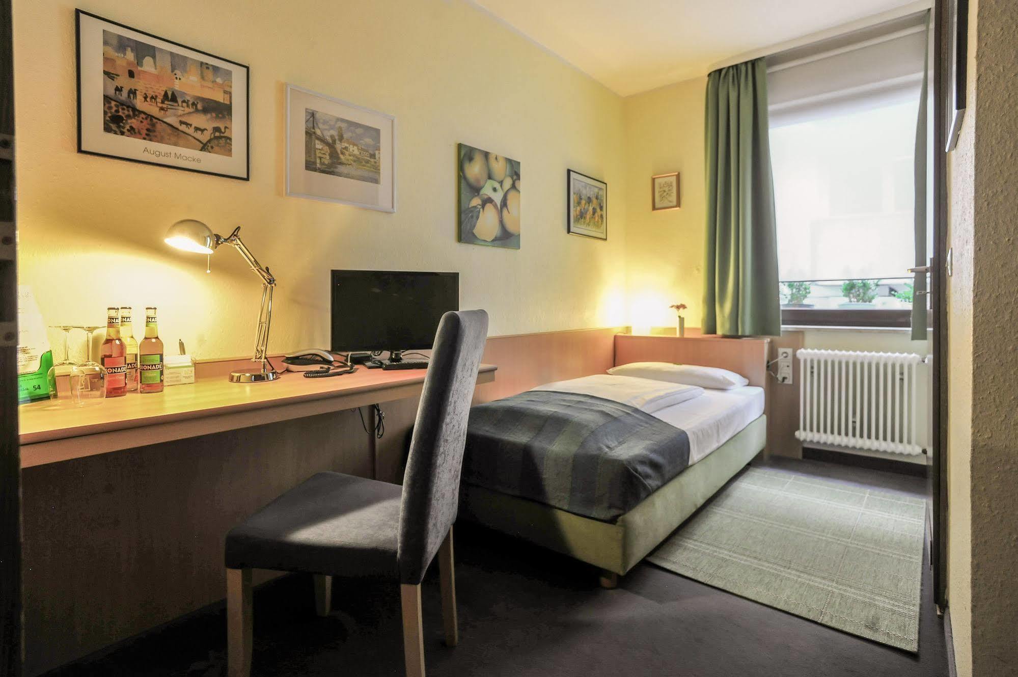 City Hotel Fellbach 24H Check-In Dış mekan fotoğraf