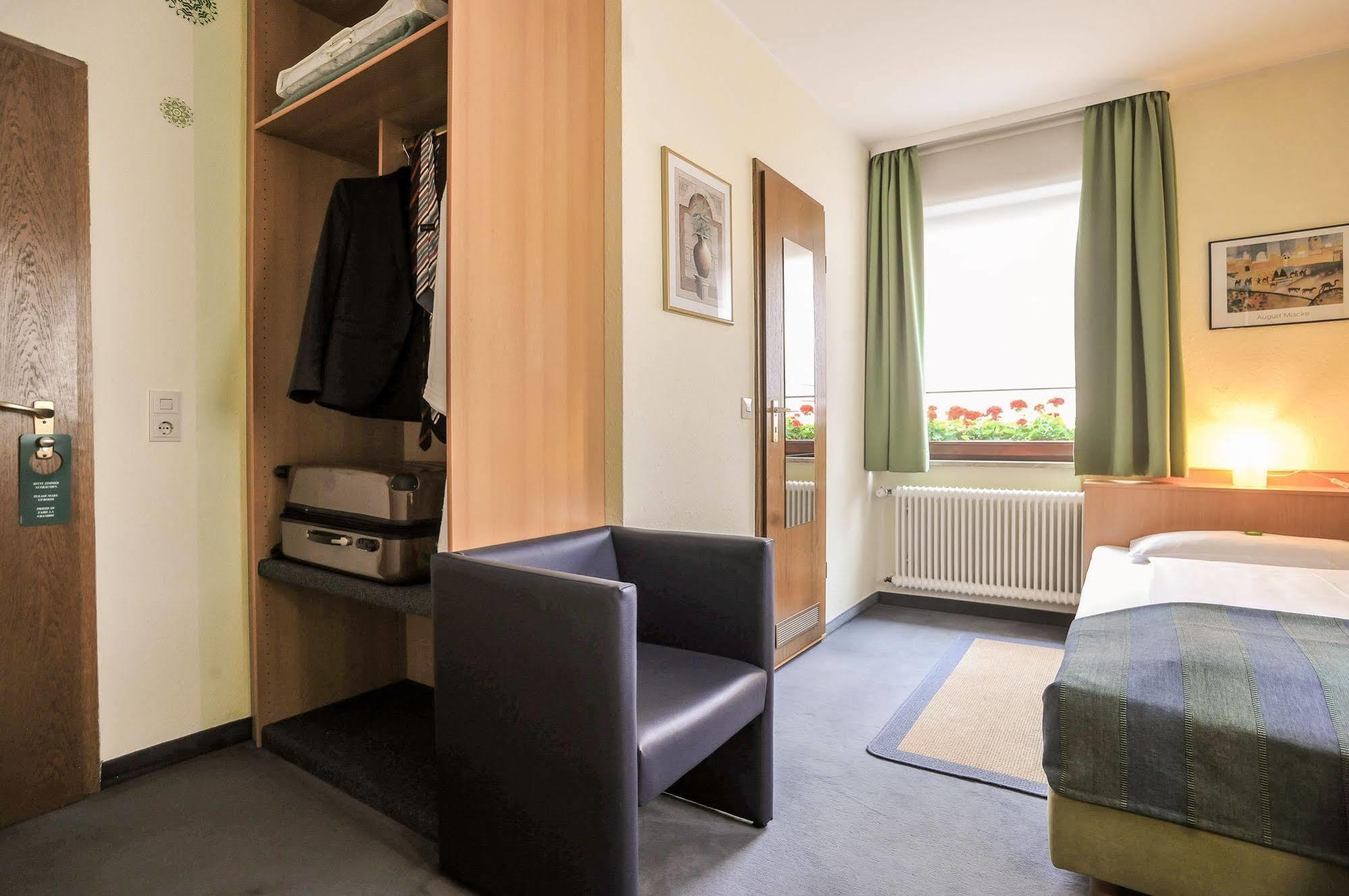 City Hotel Fellbach 24H Check-In Dış mekan fotoğraf